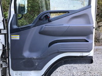 三菱ふそうキャンター平ボディ小型（2t・3t）[写真25]