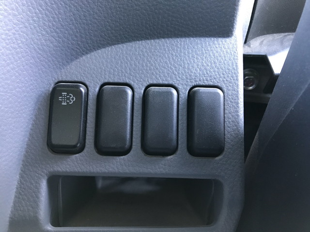 三菱ふそうキャンター平ボディ小型（2t・3t）[写真35]