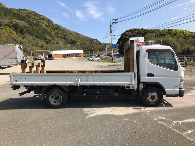 三菱ふそうキャンター平ボディ小型（2t・3t）[写真06]