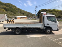 三菱ふそうキャンター平ボディ小型（2t・3t）[写真06]