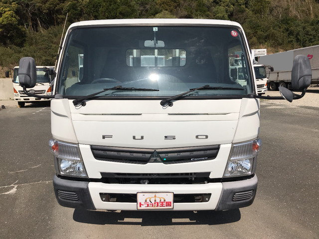 三菱ふそうキャンター平ボディ小型（2t・3t）[写真08]