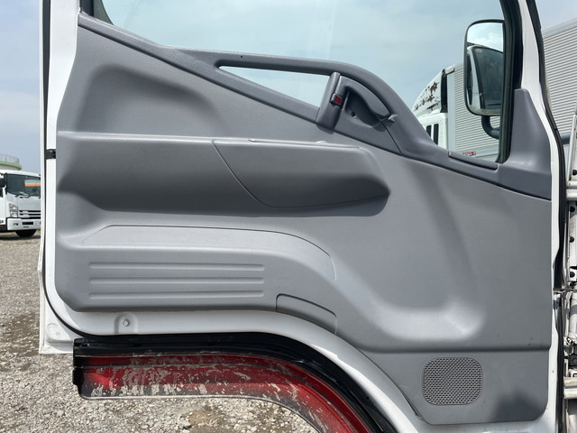 三菱ふそうキャンターガッツ冷凍車（冷蔵車）小型（2t・3t）[写真26]