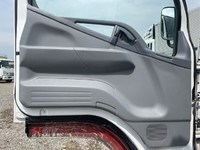 三菱ふそうキャンターガッツ冷凍車（冷蔵車）小型（2t・3t）[写真26]