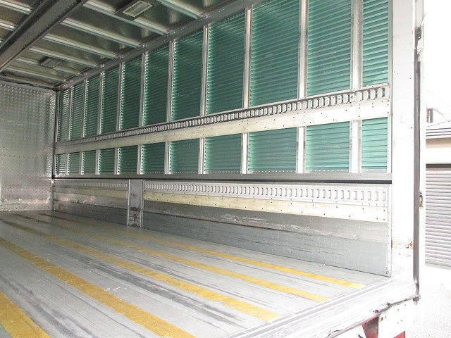 三菱ふそうファイターアルミウイング中型（4t）[写真16]