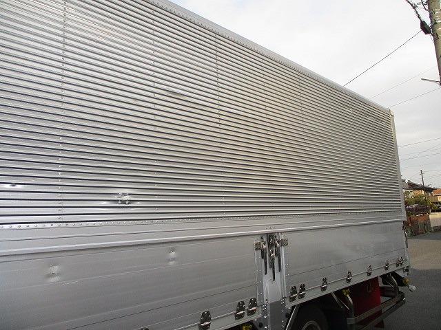 三菱ふそうファイターアルミウイング中型（4t）[写真39]