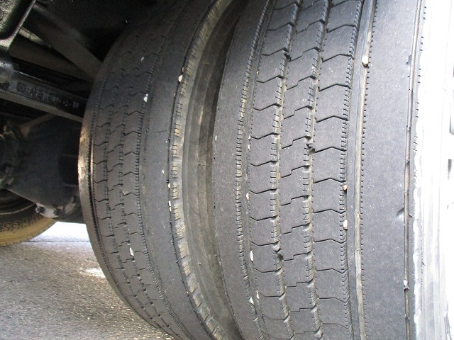 UDトラックスコンドルクレーン3段中型（4t）[写真33]