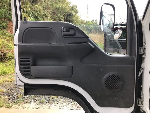 いすゞエルフユニック3段小型（2t・3t）[写真20]