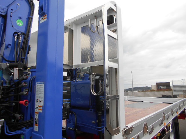 三菱ふそうファイターセルフクレーン4段増トン（6t・8t）[写真28]