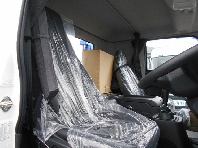 三菱ふそうファイターセルフクレーン4段増トン（6t・8t）[写真30]