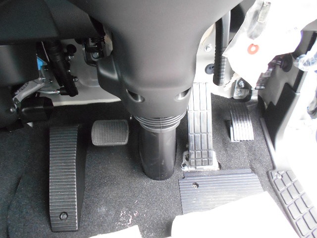 三菱ふそうファイターセルフクレーン4段増トン（6t・8t）[写真35]