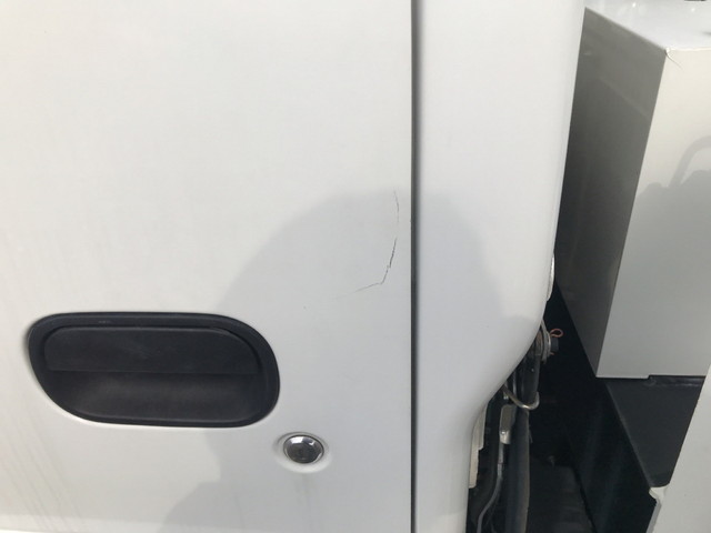 いすゞエルフ高所作業車小型（2t・3t）[写真13]