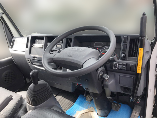 いすゞエルフ高所作業車小型（2t・3t）[写真30]