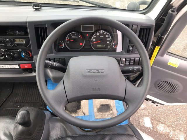 いすゞエルフ高所作業車小型（2t・3t）[写真31]