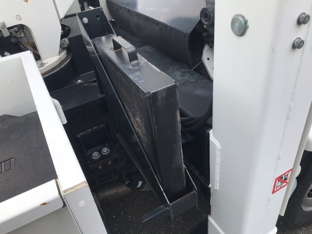 いすゞエルフ高所作業車小型（2t・3t）[写真09]