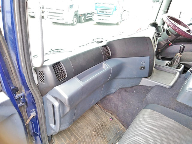 日野プロフィアアルミウイング大型（10t）[写真30]