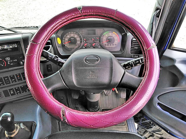 日野プロフィアアルミウイング大型（10t）[写真36]