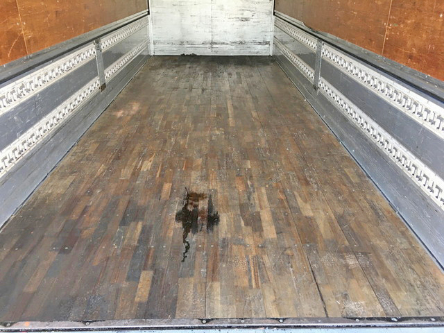 日野レンジャーアルミウイング中型（4t）[写真14]