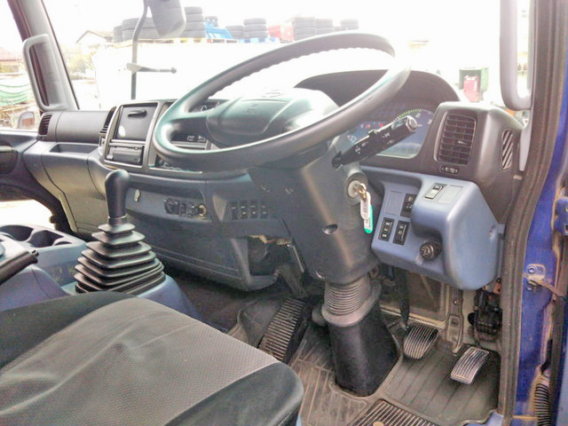 日野レンジャーアルミウイング中型（4t）[写真33]