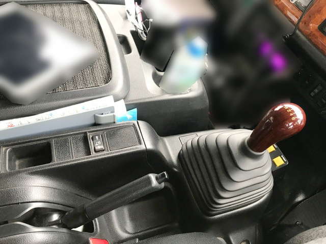 日野レンジャーダンプ増トン（6t・8t）[写真29]