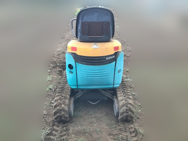 クボタミニユンボ（ミニバックホー）[写真04]