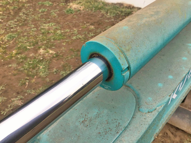 クボタミニユンボ（ミニバックホー）[写真07]