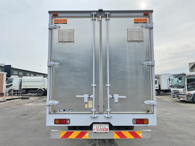 三菱ふそうキャンターアルミウイング小型（2t・3t）[写真11]