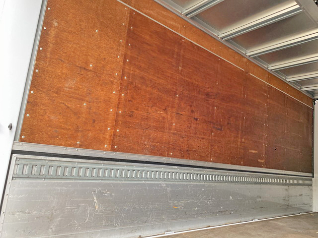 三菱ふそうキャンターアルミウイング小型（2t・3t）[写真14]