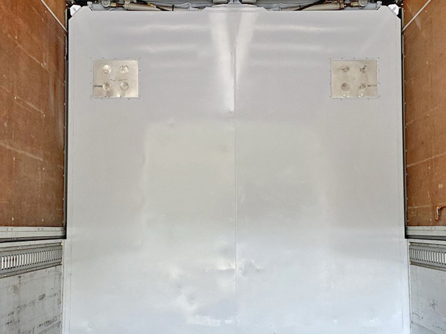 三菱ふそうキャンターアルミウイング小型（2t・3t）[写真15]