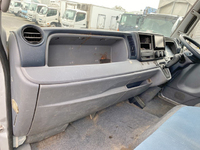 三菱ふそうキャンターアルミウイング小型（2t・3t）[写真32]