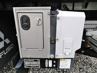 三菱ふそうキャンターアルミバン小型（2t・3t）[写真19]