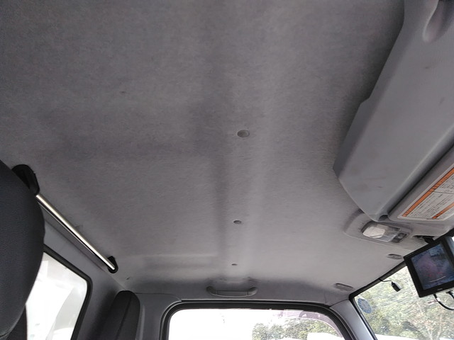 三菱ふそうキャンターアルミバン小型（2t・3t）[写真32]