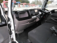 三菱ふそうキャンターアルミバン小型（2t・3t）[写真33]