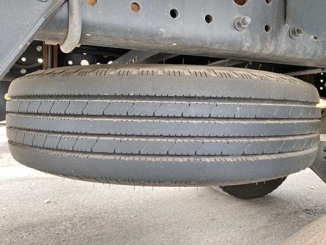 三菱ふそうキャンター平ボディ小型（2t・3t）[写真19]