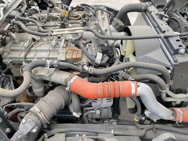 三菱ふそうキャンター平ボディ小型（2t・3t）[写真26]