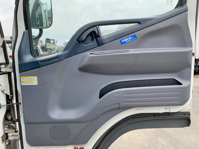三菱ふそうキャンター平ボディ小型（2t・3t）[写真31]