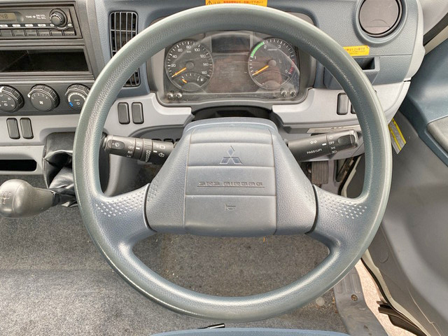 三菱ふそうキャンター平ボディ小型（2t・3t）[写真37]