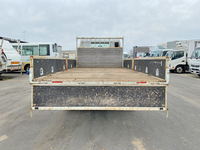 三菱ふそうキャンター平ボディ小型（2t・3t）[写真09]