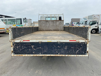 三菱ふそうキャンター平ボディ小型（2t・3t）[写真10]