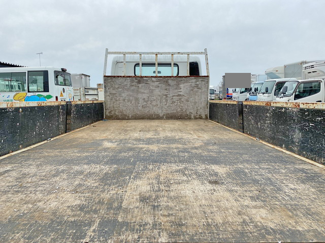 三菱ふそうキャンター平ボディ小型（2t・3t）[写真11]