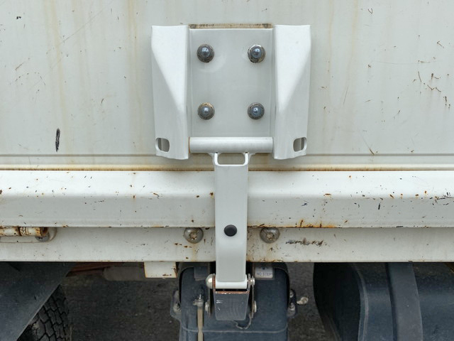 三菱ふそうキャンター平ボディ小型（2t・3t）[写真17]