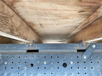 三菱ふそうキャンター平ボディ小型（2t・3t）[写真23]