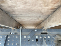 三菱ふそうキャンター平ボディ小型（2t・3t）[写真24]