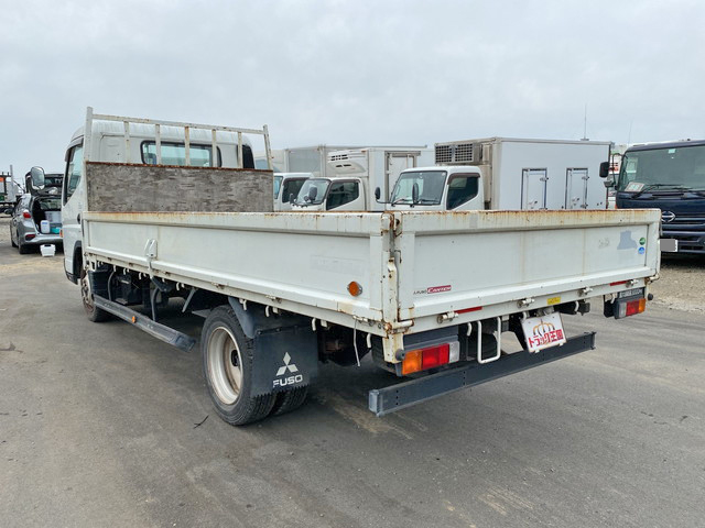 三菱ふそうキャンター平ボディ小型（2t・3t）[写真04]