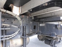 いすゞギガアルミウイング大型（10t）[写真10]