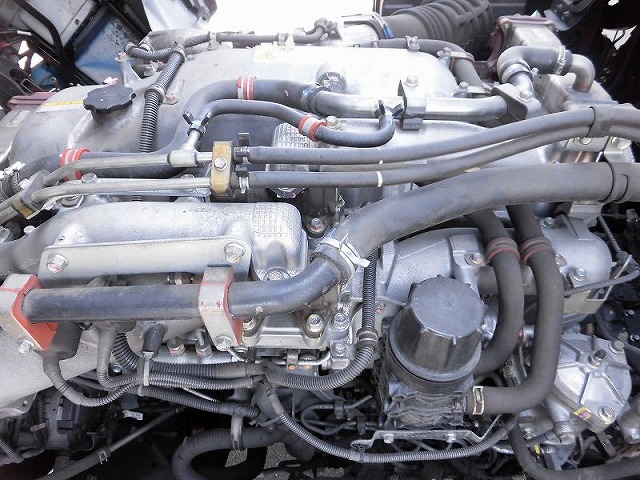 いすゞギガアルミウイング大型（10t）[写真19]