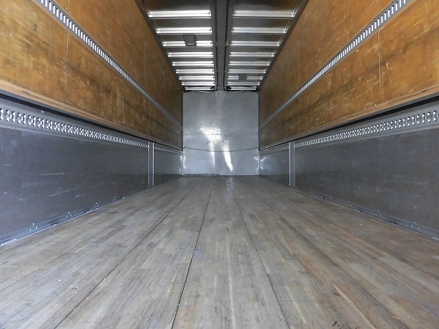 いすゞギガアルミウイング大型（10t）[写真05]