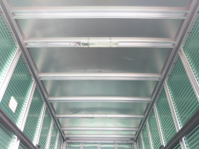 三菱ふそうキャンターアルミバン小型（2t・3t）[写真15]