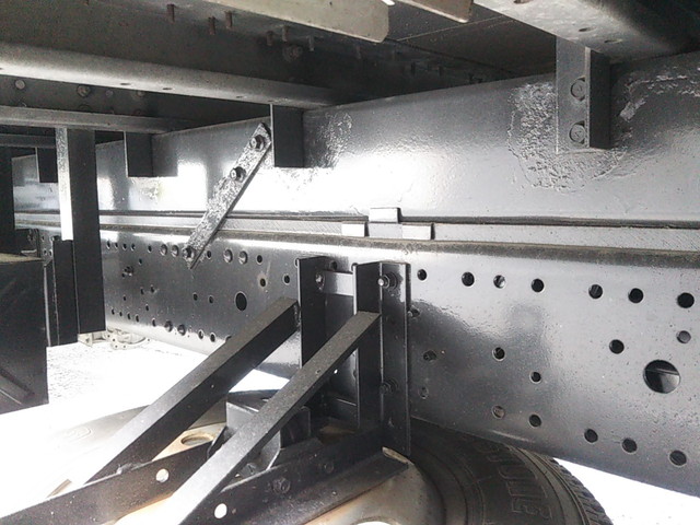 三菱ふそうキャンターアルミバン小型（2t・3t）[写真20]