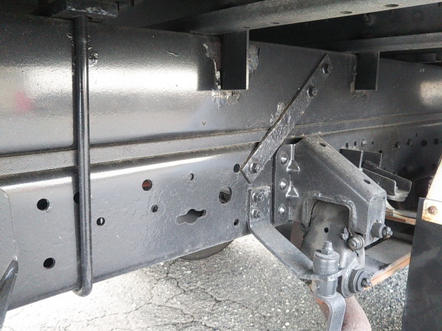 三菱ふそうキャンターアルミバン小型（2t・3t）[写真21]