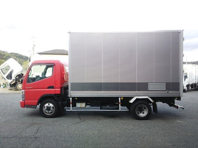 三菱ふそうキャンターアルミバン小型（2t・3t）[写真05]